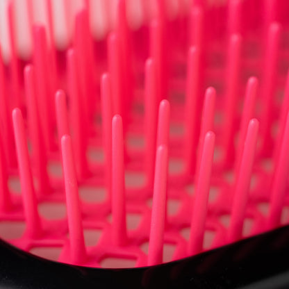 Bautero brush bristles close-up (pink)